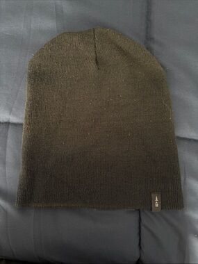 Men's Black Knit Beanie with Subtle Logo Tag